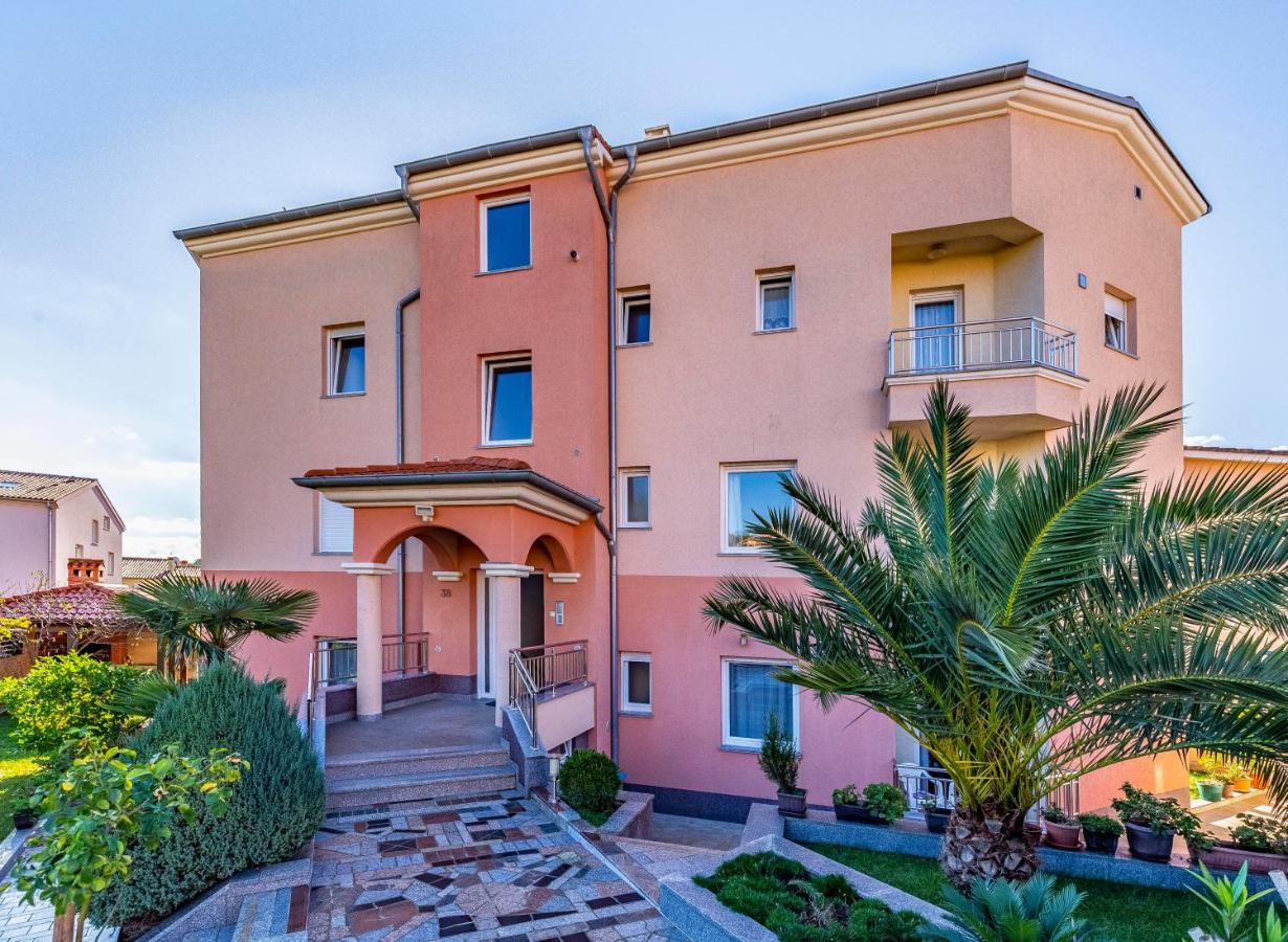 Istriensonne - Apartments Veruda Mit Grillterrasse Pula Dış mekan fotoğraf