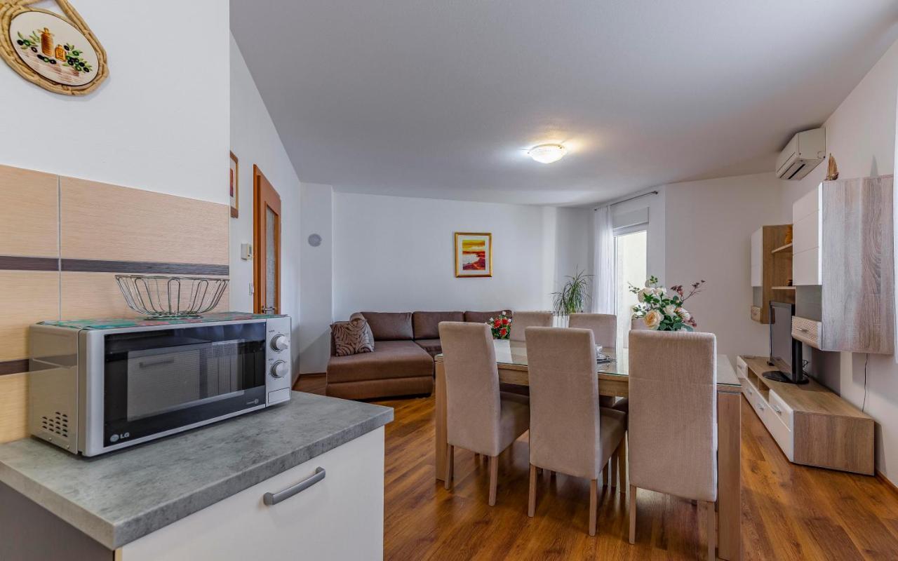 Istriensonne - Apartments Veruda Mit Grillterrasse Pula Dış mekan fotoğraf