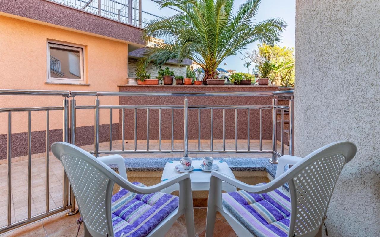 Istriensonne - Apartments Veruda Mit Grillterrasse Pula Dış mekan fotoğraf