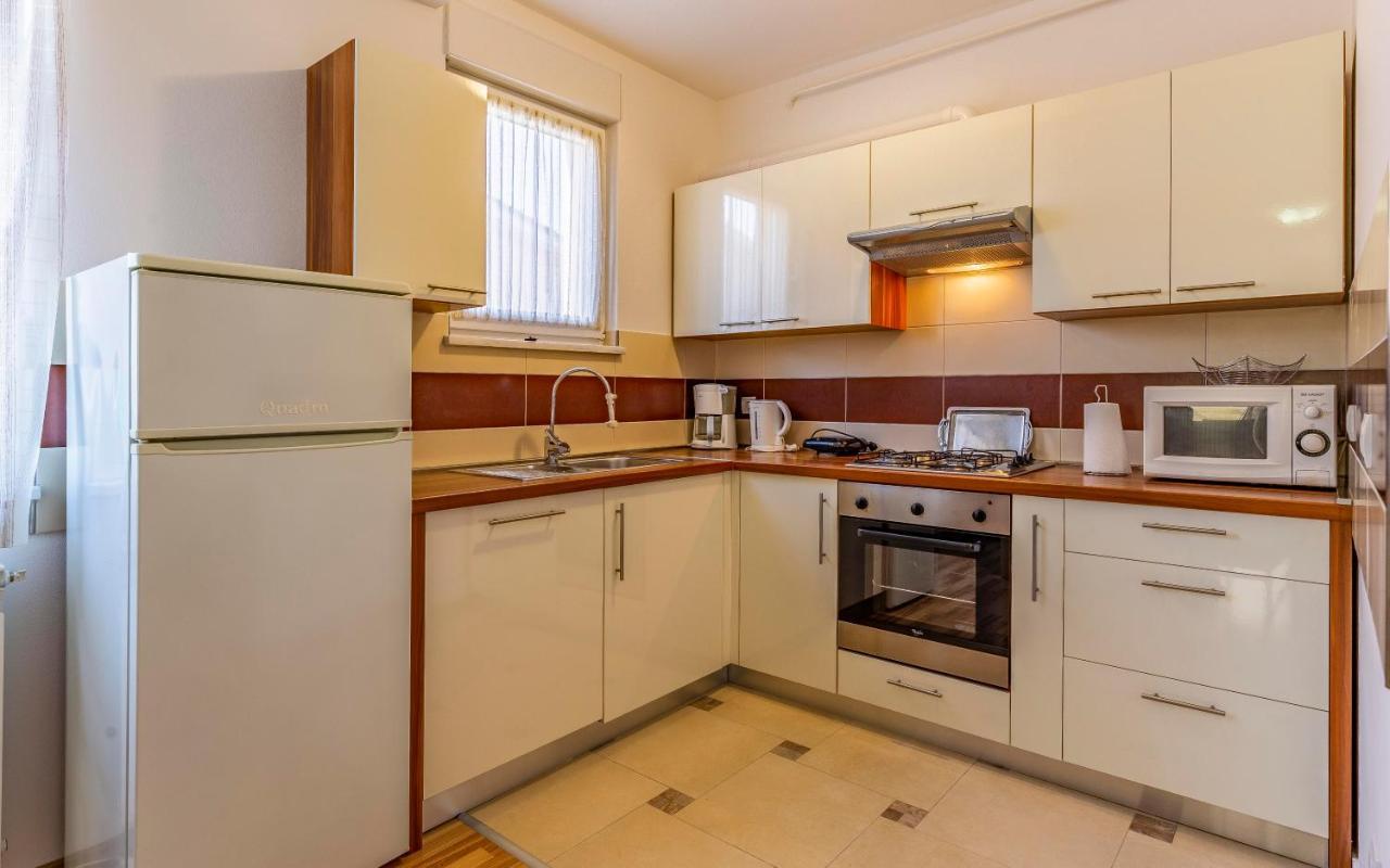 Istriensonne - Apartments Veruda Mit Grillterrasse Pula Dış mekan fotoğraf