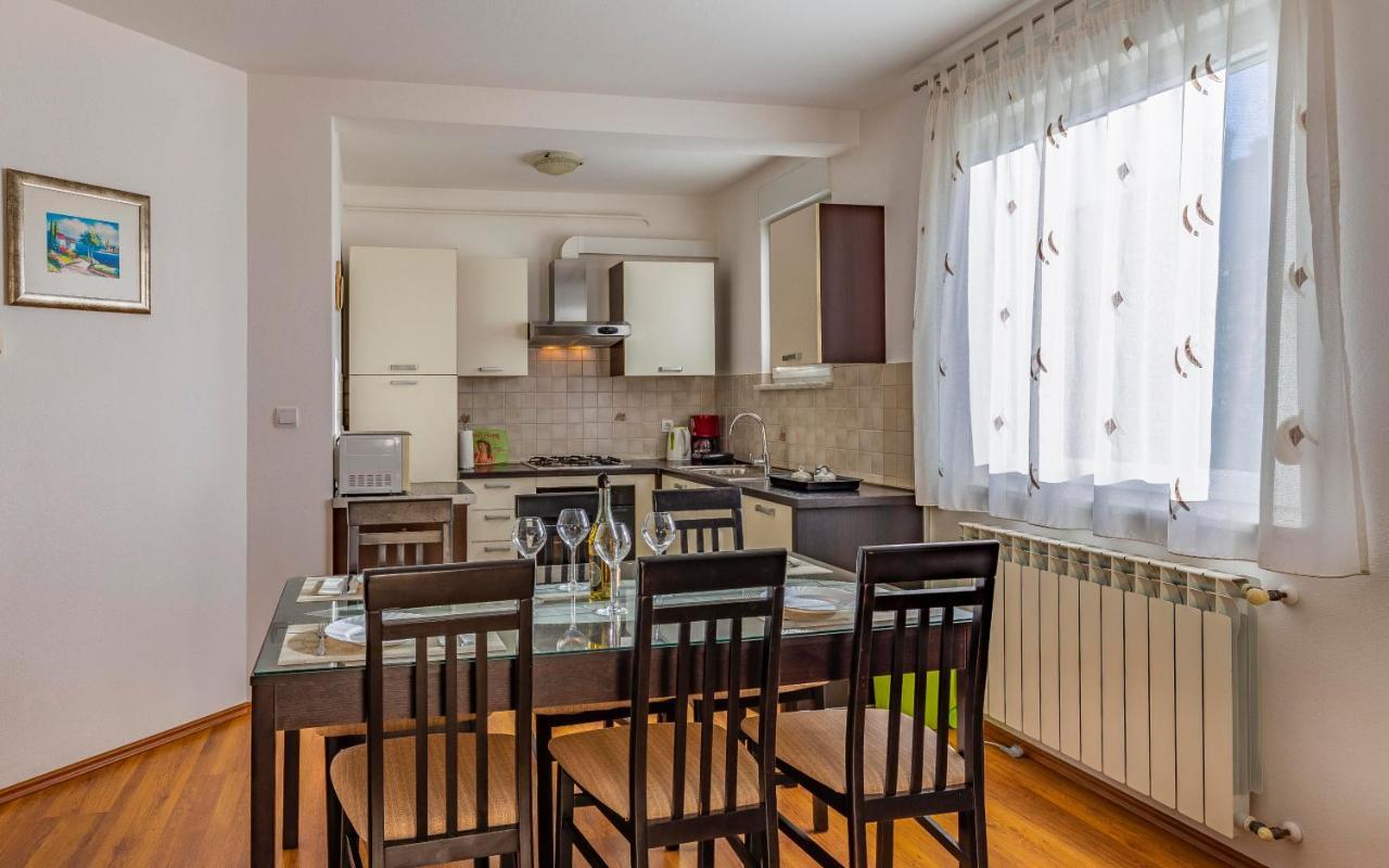 Istriensonne - Apartments Veruda Mit Grillterrasse Pula Dış mekan fotoğraf