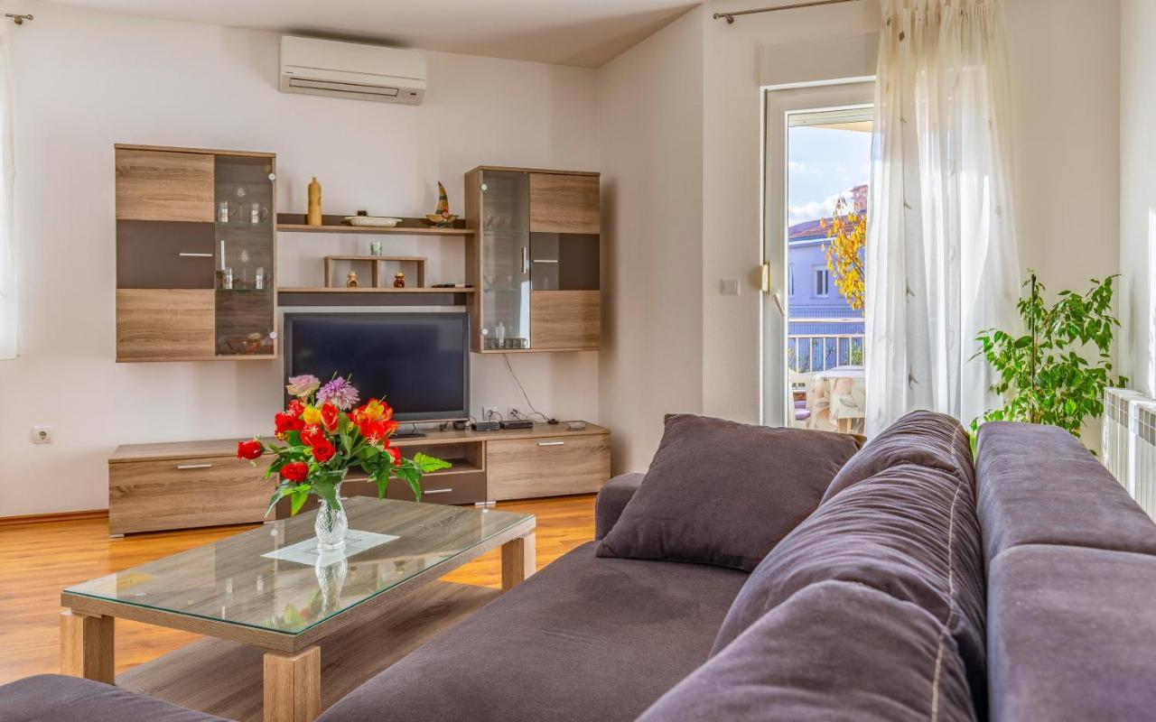Istriensonne - Apartments Veruda Mit Grillterrasse Pula Dış mekan fotoğraf