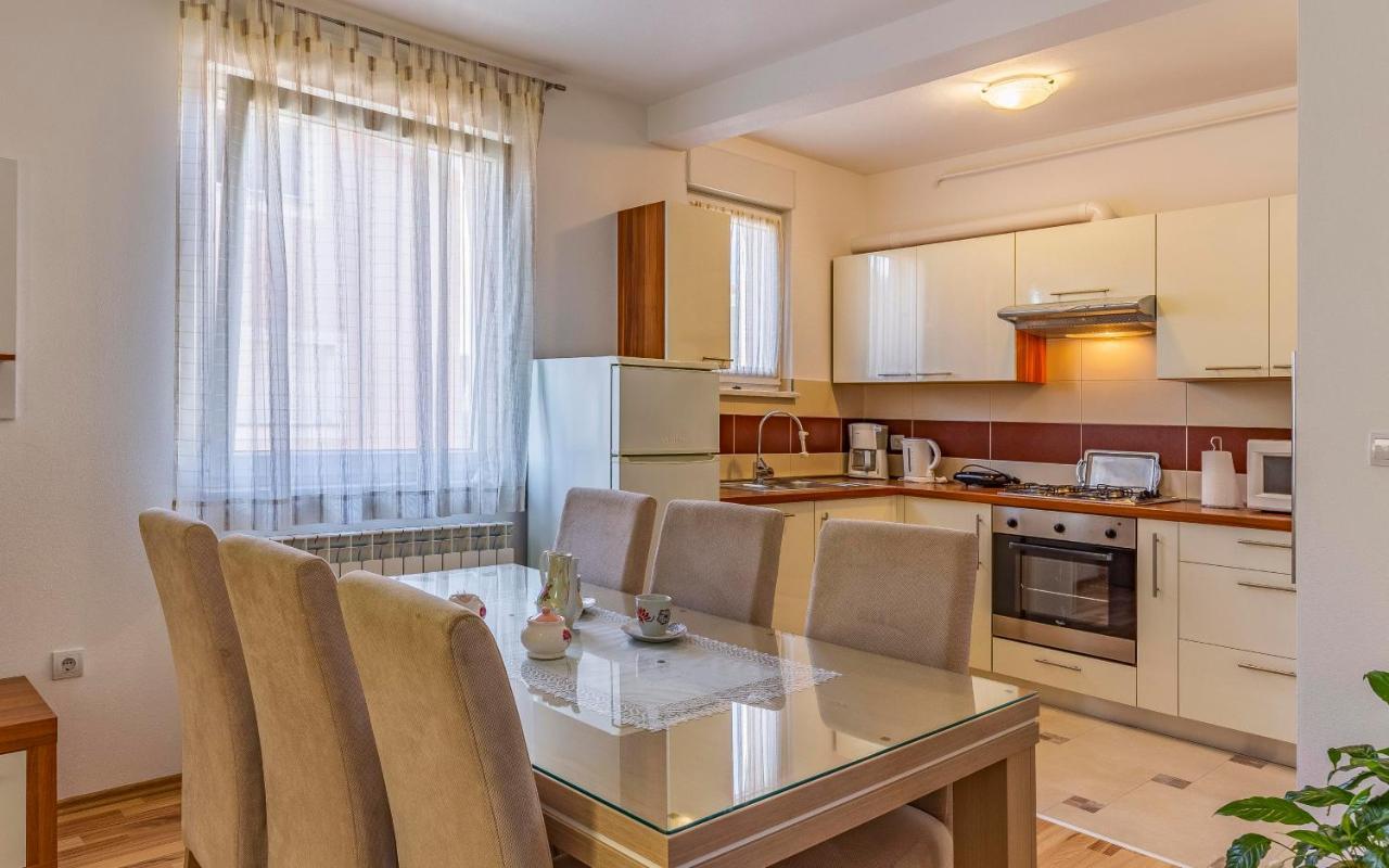 Istriensonne - Apartments Veruda Mit Grillterrasse Pula Dış mekan fotoğraf