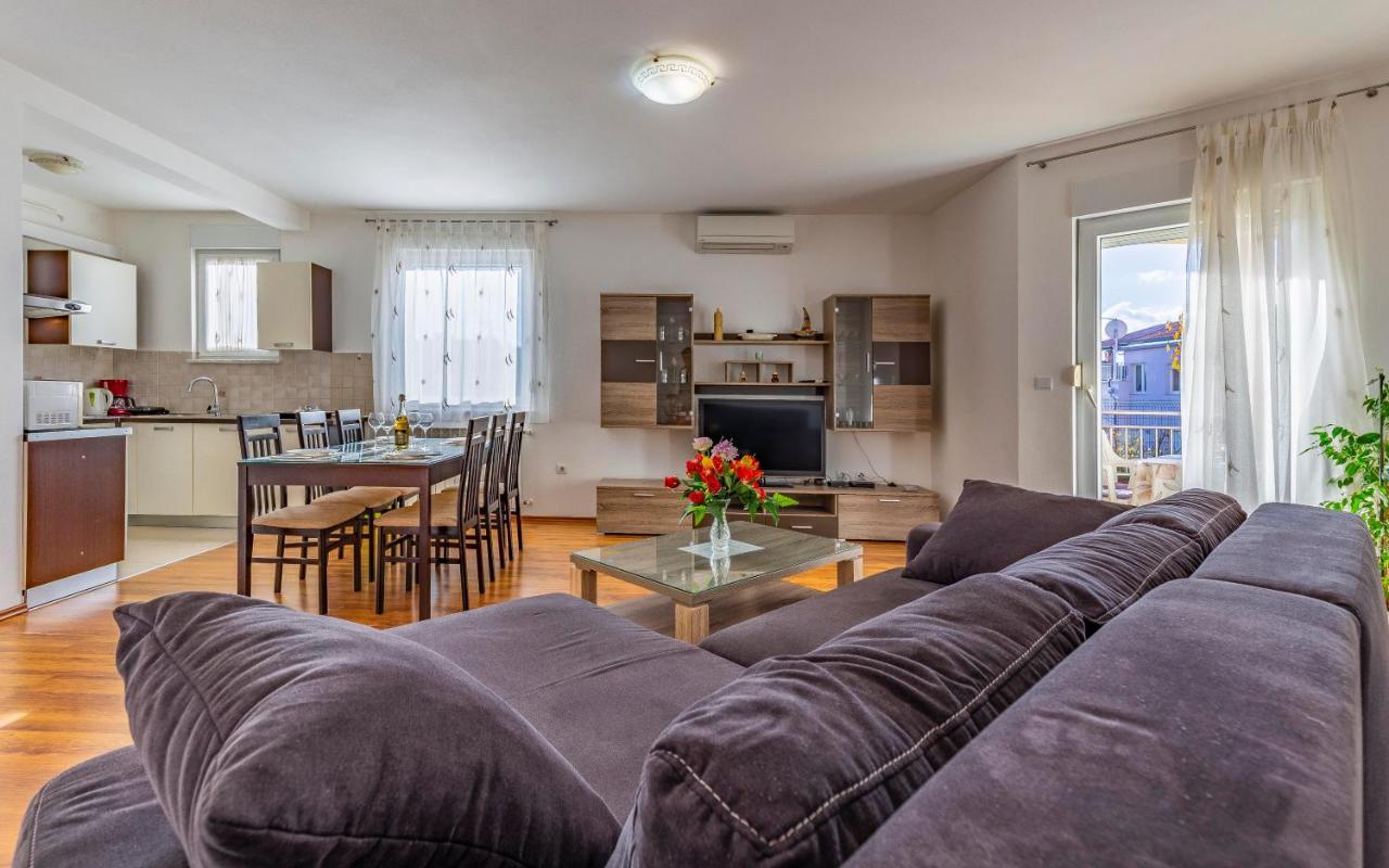 Istriensonne - Apartments Veruda Mit Grillterrasse Pula Dış mekan fotoğraf